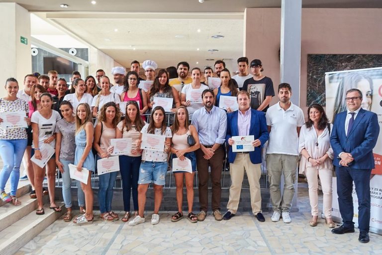 QHOTELS-ENTREGA-CERTIFICADOS_1-1080×675