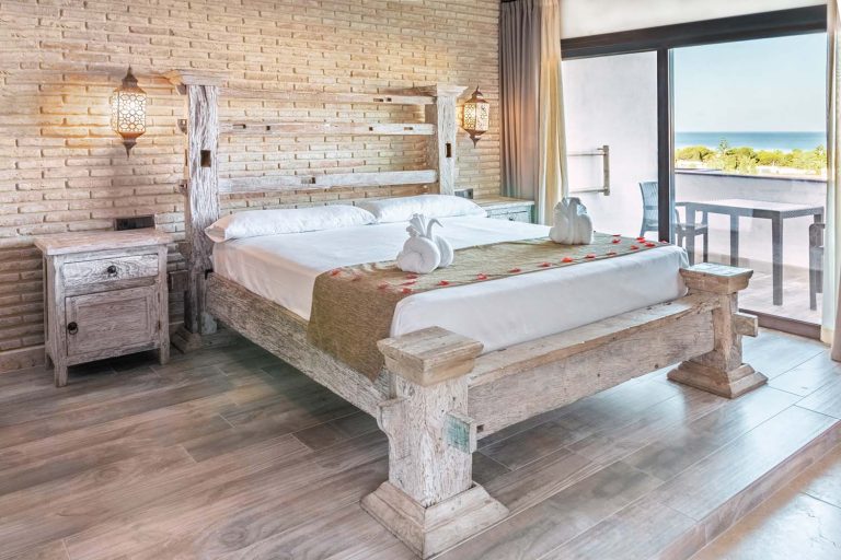 habitación junior suite superior del hotel el cortijo de zahara