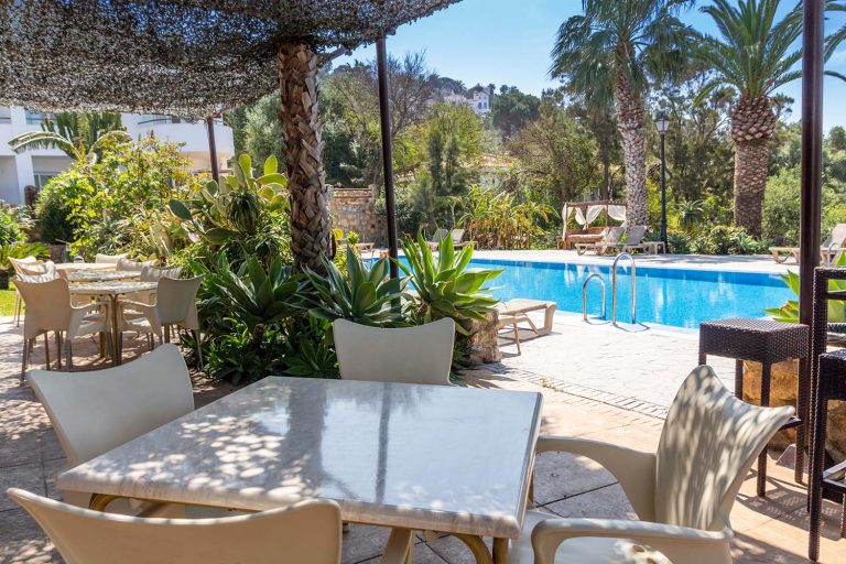 cafe del sol, el cortijo de zahara