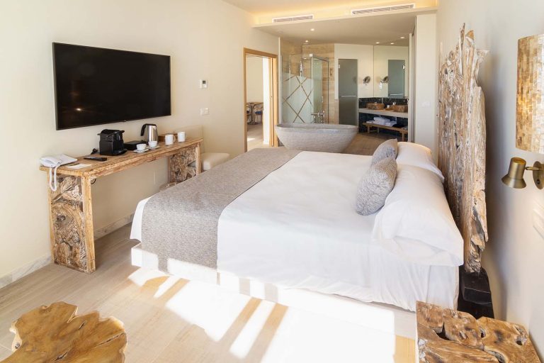 habitacion junior suite del hotel zahara beach