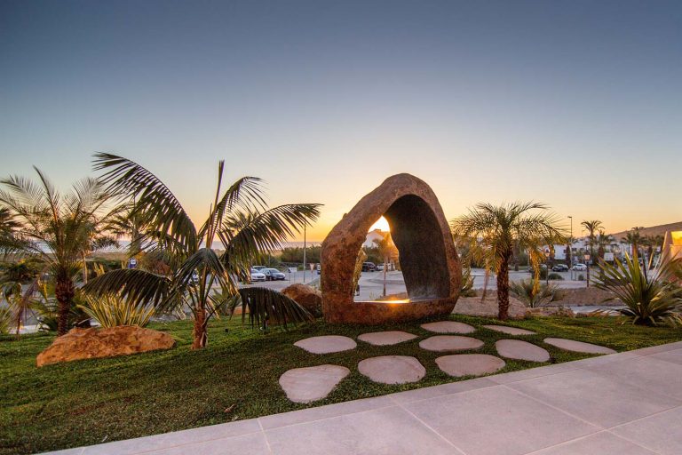 entrada principal del hotel zahara beach