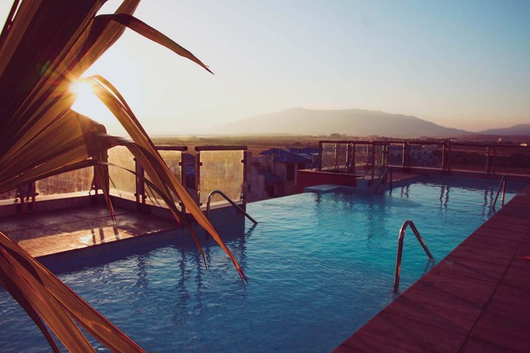 piscina infinity del hotel tarifa lances