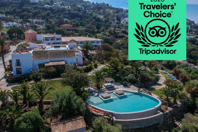 hotel-el-cortijo-de-zahara-travelers-choice-award low vista aerea de el cortijo de zahara