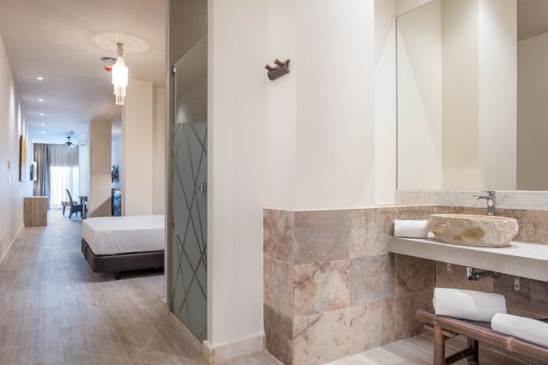 baño en estudio de apartamento turístico en tarifa